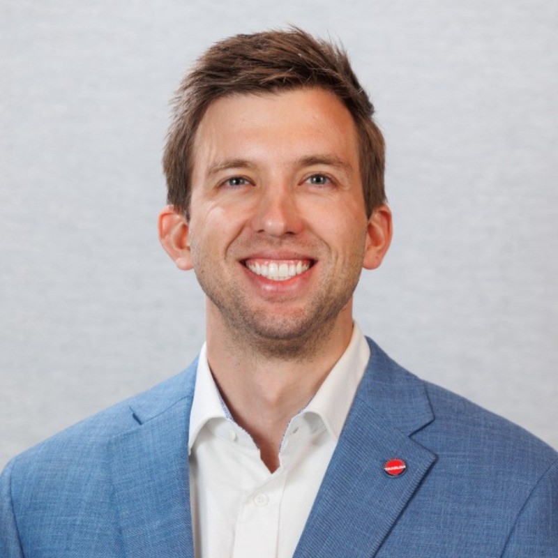 speaker photo